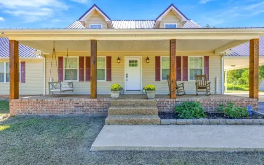 Country Home for Sale in Lewis County, Tennessee