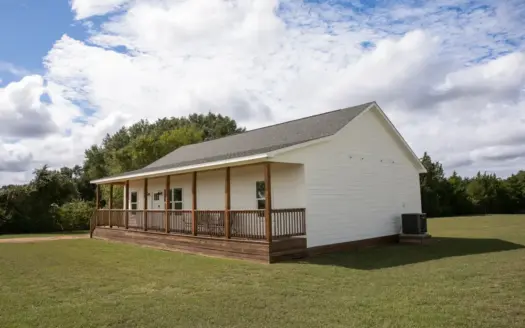 Country Home For Sale on 1.632 Unrestricted Acres