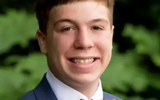 agent profile picture for Ethan Snyder on country homes website