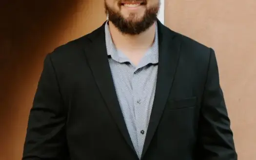 agent profile picture for Timothy Squire on country homes website