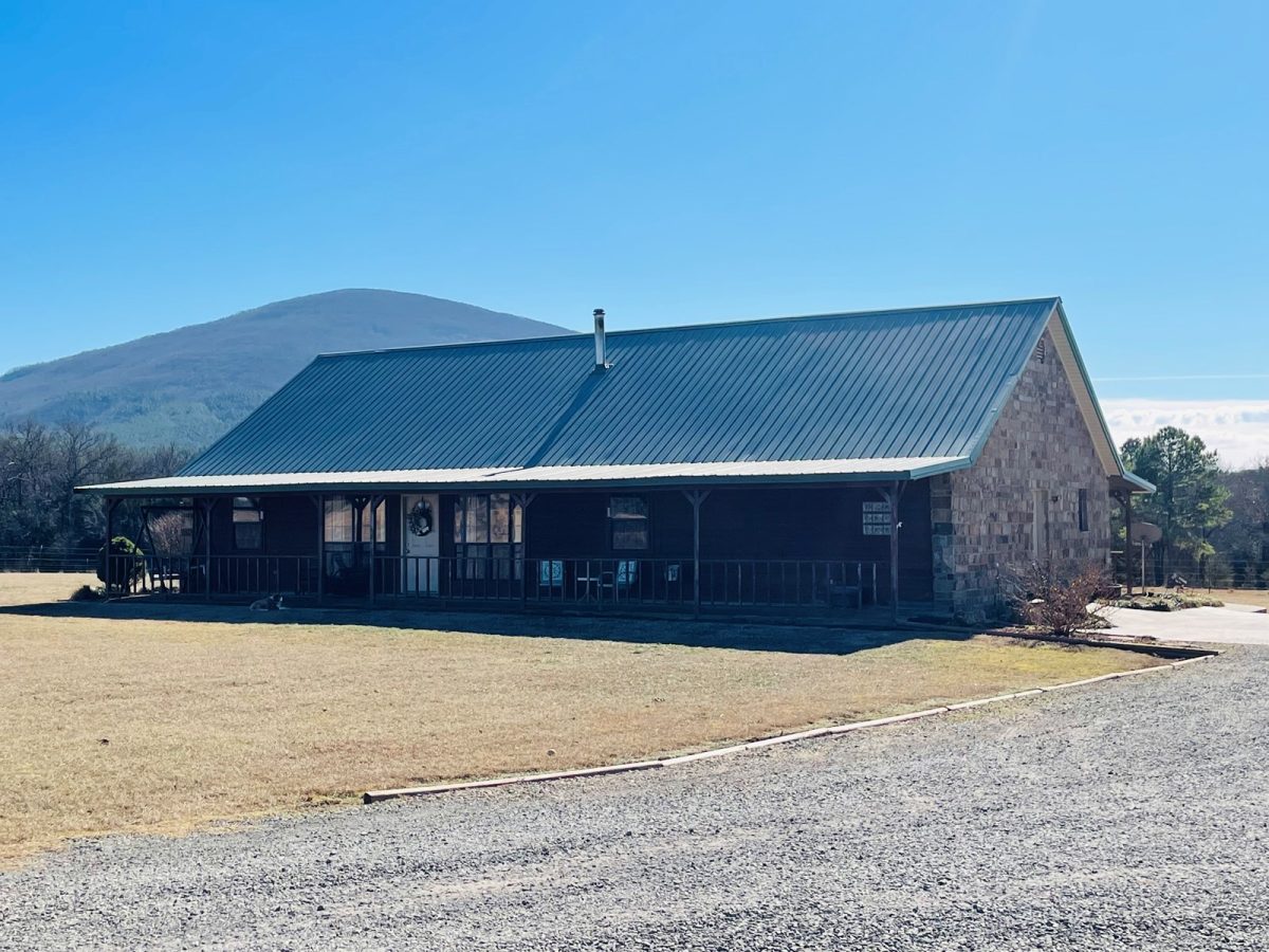 COUNTRY HOME ON 20 ACRES FOR SALE IN POTEAU OKLAHOMA