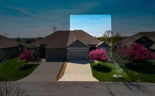 Lenexa Kansas golf property real estate listing photo 1