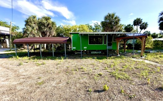 Suwannee Florida golf property real estate listing photo 1