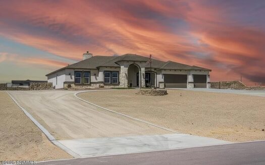 Desert Luxury Meets Modern Living in Las Cruces, New Mexico