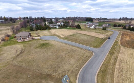 Large Lot With Golf Course Access For Sale