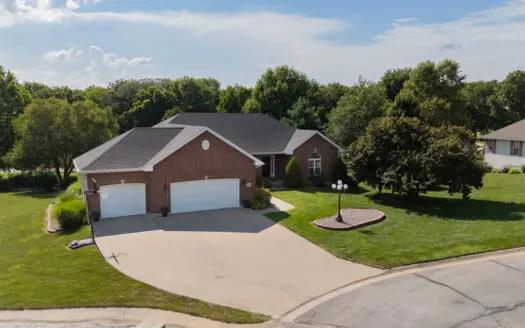 Room to Grow in West Country Club Estates