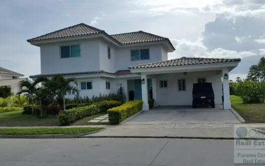 Luxury Home for Sale in Bijao, Panama