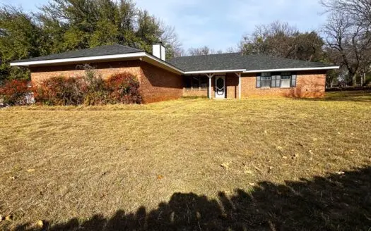 Golf home in The Pecan Plantation in Granbury Tx For Sale