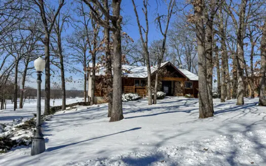 Home for Sale on Golf Course in EL Dorado Springs, MO