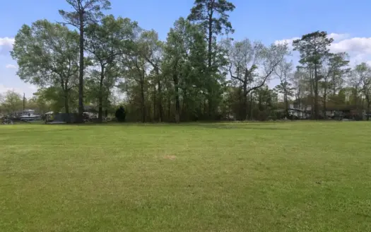 Build Your Dream Home on the Golf Course with Lake Houston access