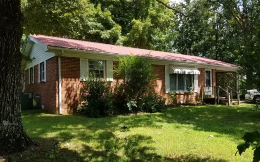 Sold! 3 Bed 1 Ba Brick Home Waynesboro Tn 4.8 Ac Pond