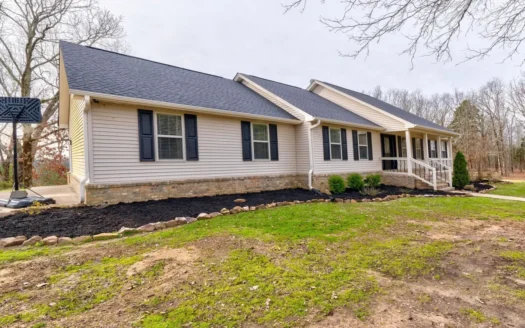 Move-in Ready Home on 3.12 Acres in Searcy, Ar