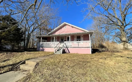 1920’s Fixer Upper Home Looking for an Investor!