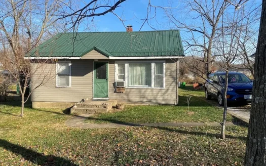 Southern Missouri Small Town Home for Sale