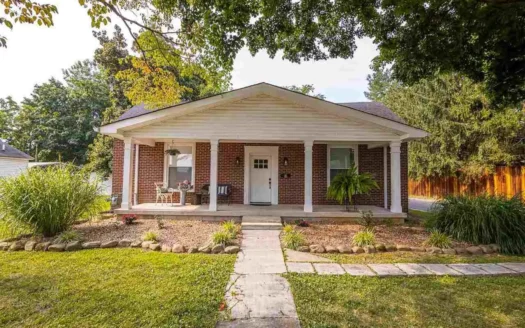 Three Bedroom 2 Bath Home for Sale in Downtown Franklin Ky.