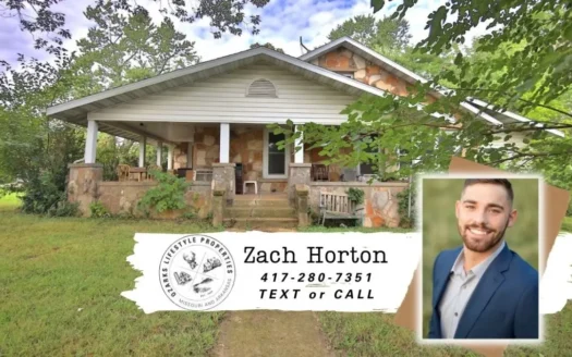 Natural Stone Home in Koshkonong, Mo