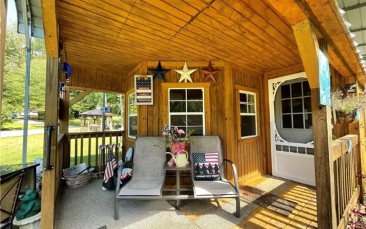 Barn Cabin with Gazebo and Pond N.ga