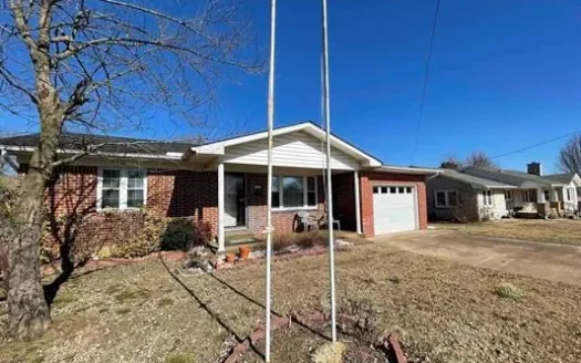 Great Starter Home in Cave City, Ar for Salws