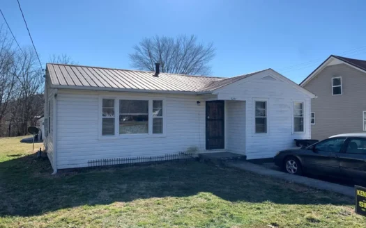 Home in Town – Rental Income – Fixer Upper – Liberty, Ky.