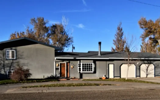 4 Bedrooms 2 3/4 Bath Home W/ Huge Fenced Backyard