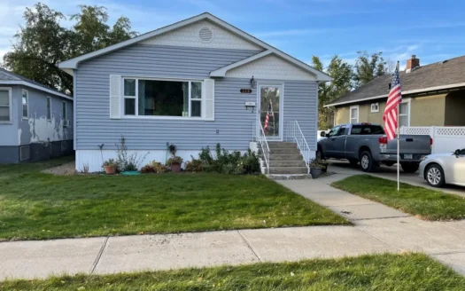 5 Bedroom Home for Sale Close to Elementary School