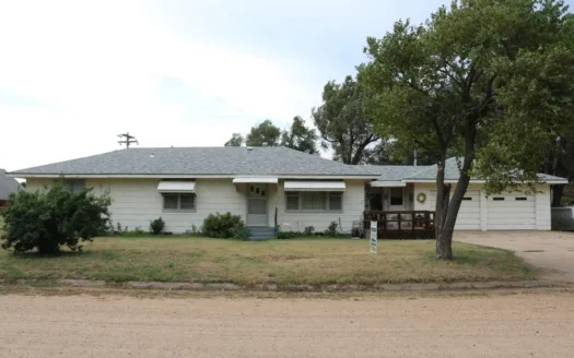 Home for Sale in Protection, Ks.