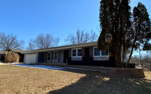 Southern Missouri Small Town Home for Sale – Wright County