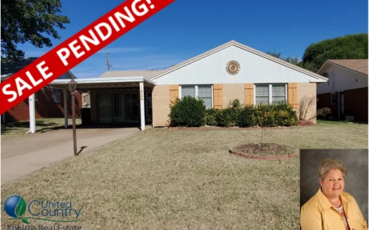 Large Brick Home in Nice Neighborhood