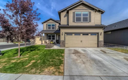Four Bedroom Home for Sale in College Place Washington.