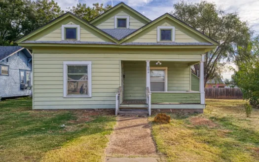 Home for Sale in Sayre, Oklahoma