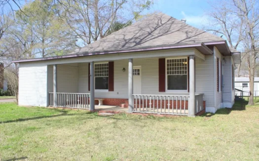 4/2/2 Circa 1920 Home in Winnsboro – Wood County Texas