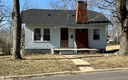 2 Bedroom, Cottage Home with Hardwood Floors