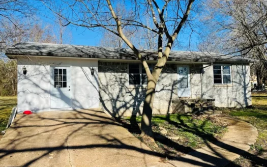 Quaint House in Melbourne, Arkansas