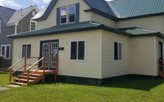 Home for Sale in East Millinocket, Maine