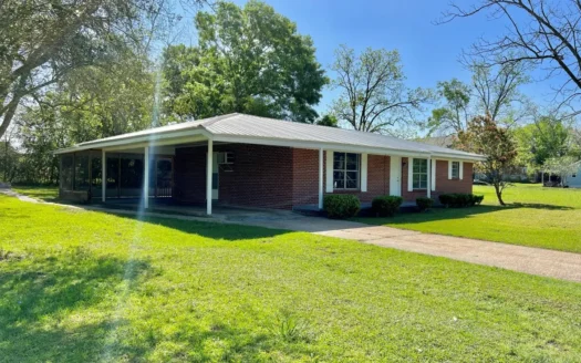 Home for Sale in Slocomb, Alabama