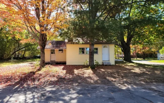 Home with Great Potential in Lincoln, Maine
