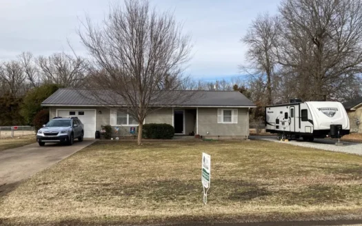 Charming Home for Sale in Jay, Oklahoma Furnished