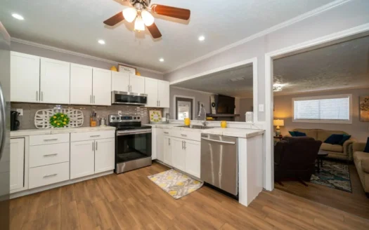 Updated Brick Home in Atlanta, Tx