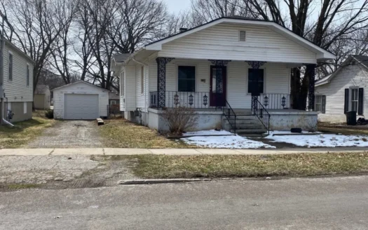 2 Bed, 1.5 Bath Bungalow for Sale Chillicothe, Mo