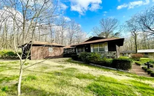 Home in Cherokee Village, Ar for Sale