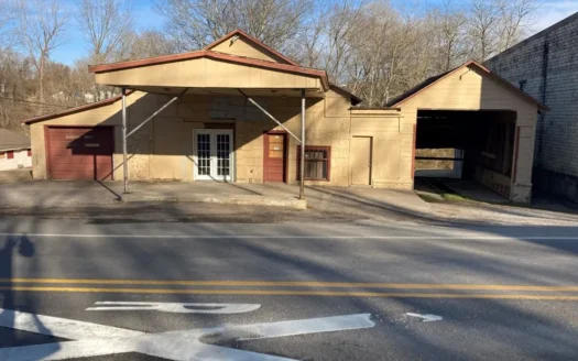 Unique One Bedroom 1 Bath Property in Town