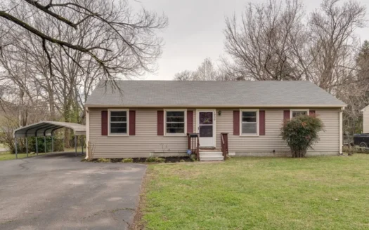 Home in Town for Sale in Columbia, Tennessee