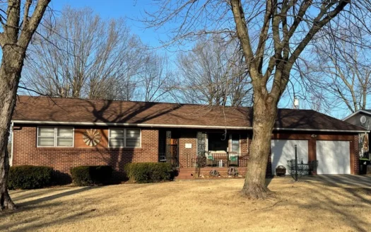 El Dorado Springs Missouri Home in Town for Sale