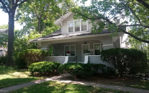 Home for Sale in Fayette, Mo, 4 Bedroom Bungalow Next to Cmu