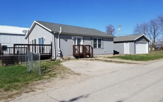 Move in Ready Albia Home for Sale
