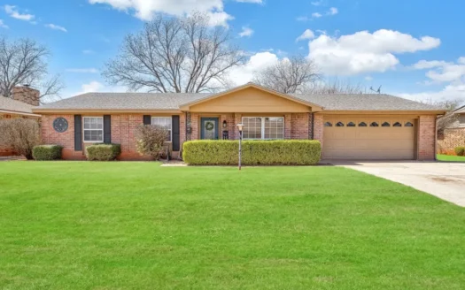 Home for Sale in Elk City, Oklahoma