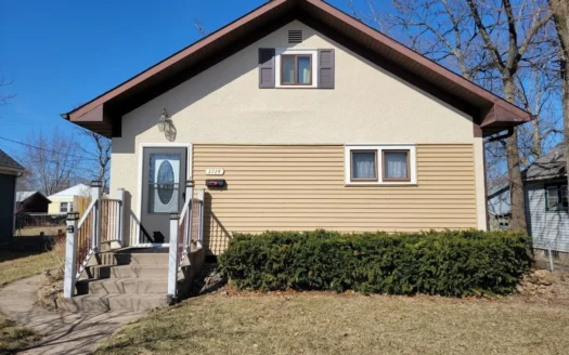 3bd, 1 Ba, 1330+/- Sq Ft Bungalow La Crosse Wi