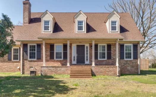 Home in Town for Sale in Columbia, Tennessee