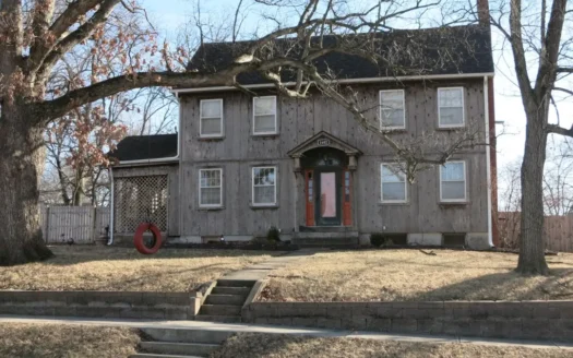 Two Story Home on Large Lot in Bethany Missouri