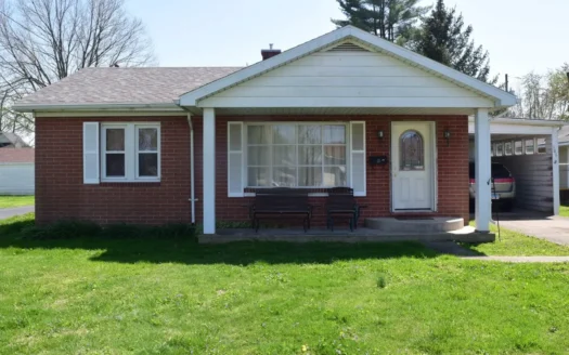 2 Bedroom, 1.5 Bath Home, Oblong, Il